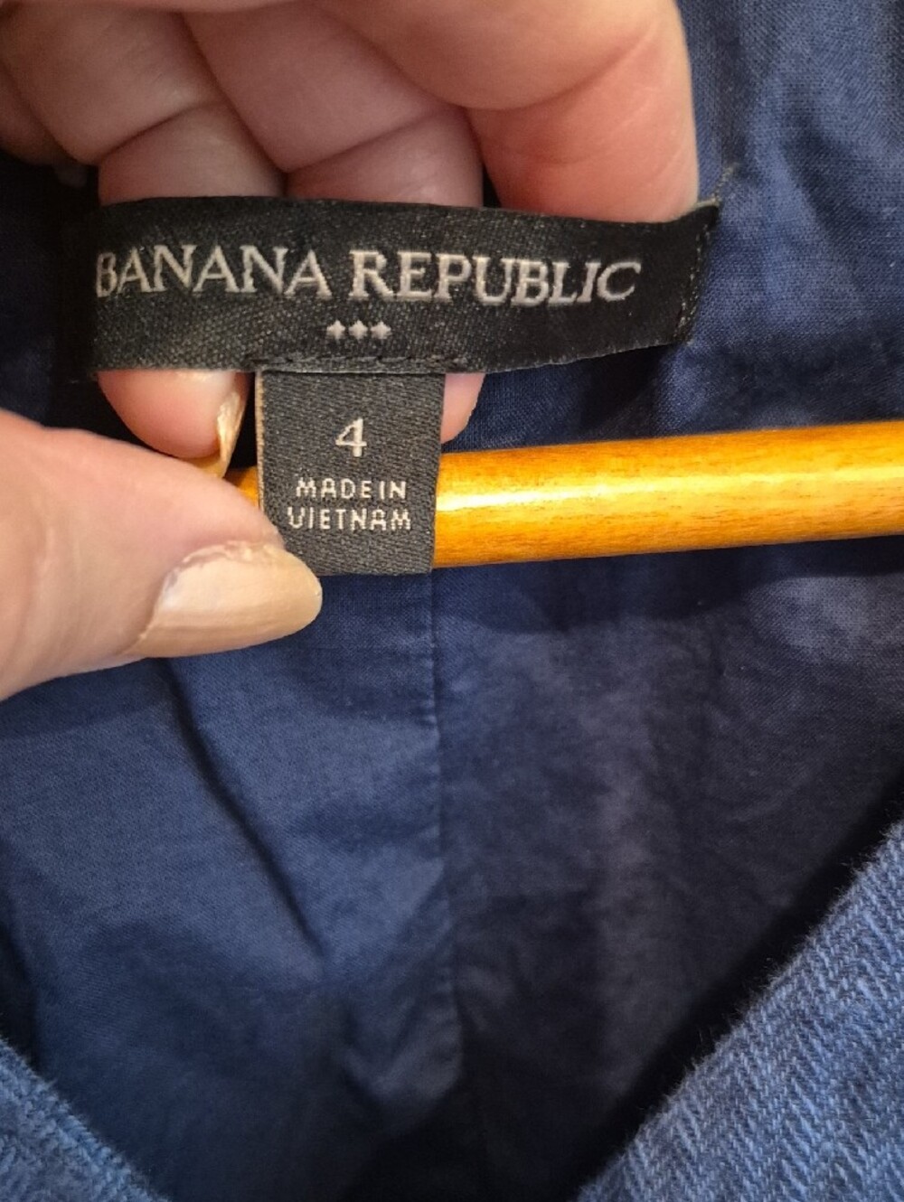 Banana Republic Linen Blend Tailored Sleeveless Button-Front Vest in  Blue - Picture 3 of 6